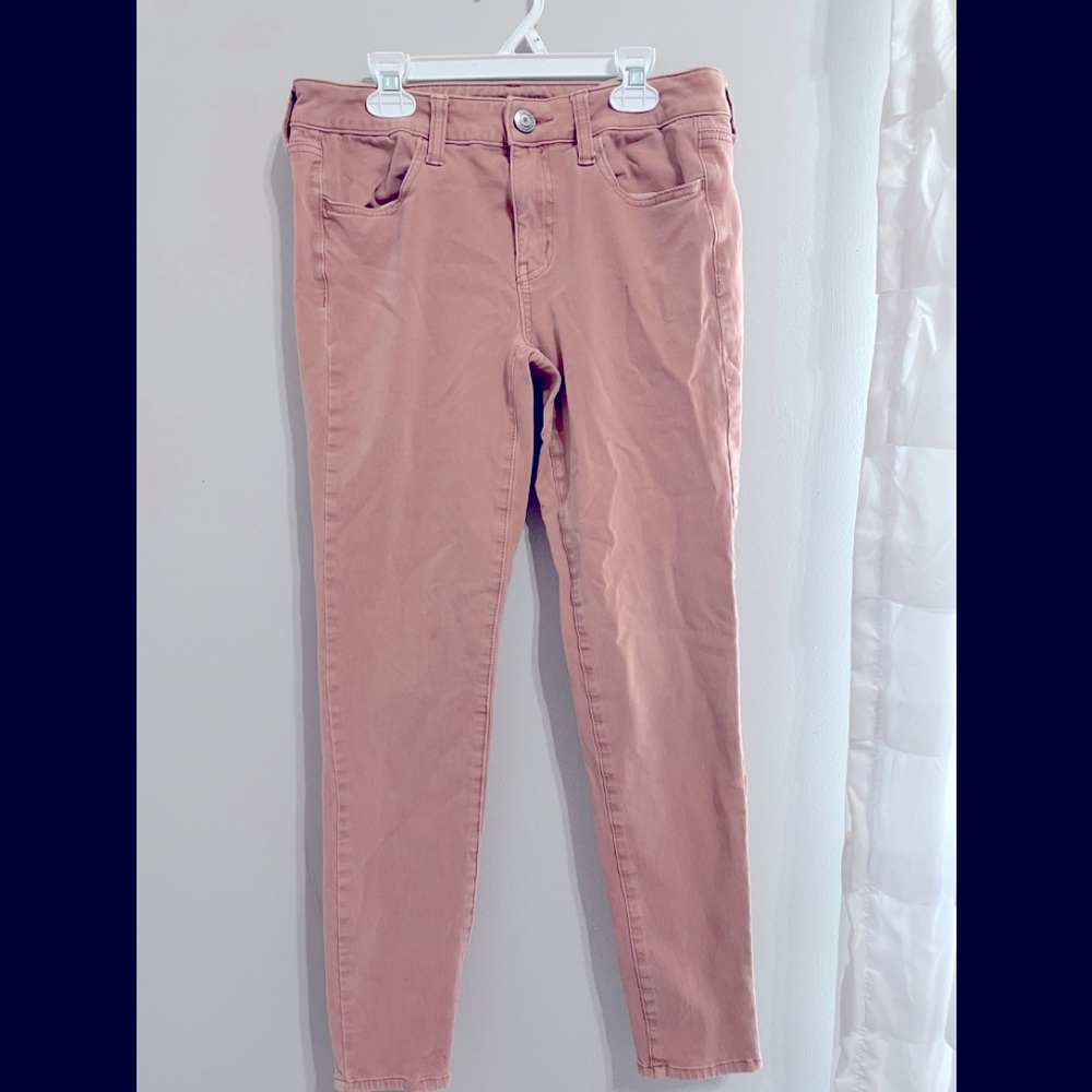 ✨American eagle pinkish tan jeans✨